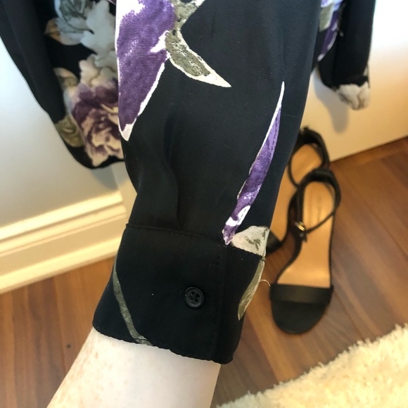 Wrap Front Floral Blouse - Picture 4 of 7